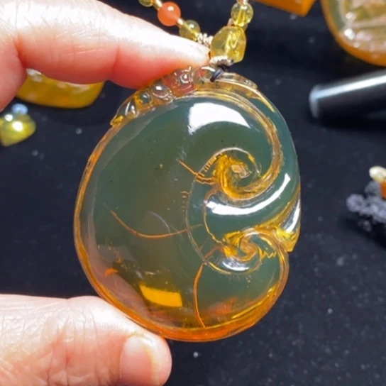 琥珀未镶嵌裸石蓝珀如意24克