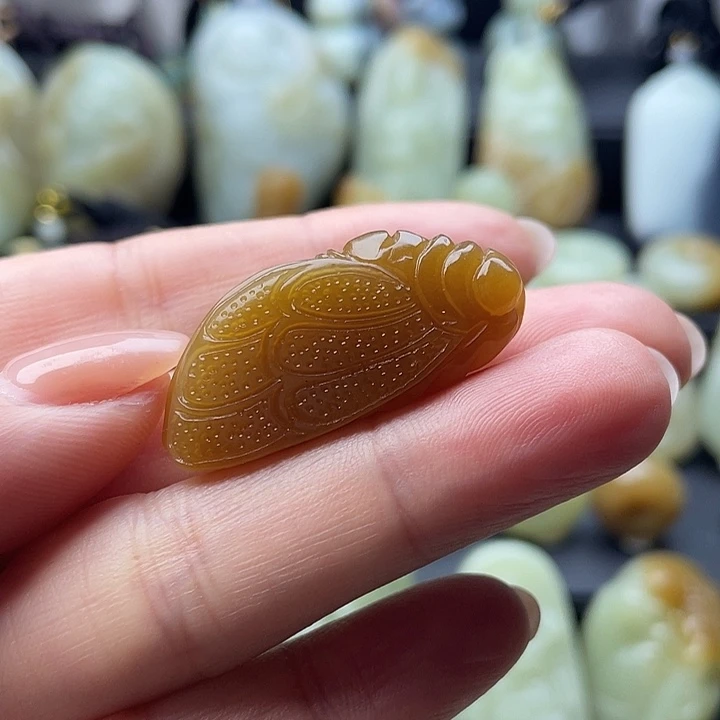 和田玉（糖玉）未镶嵌颈饰