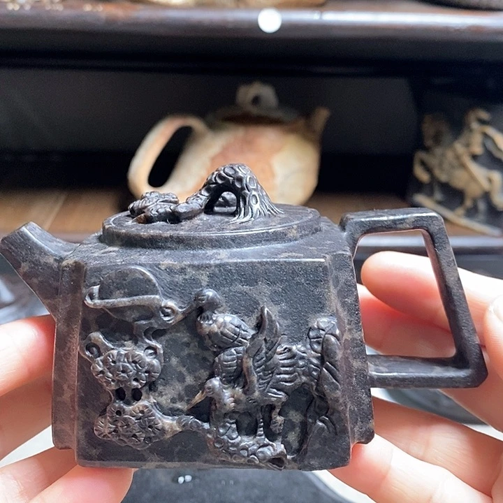 紫砂茶壶松鹤延年