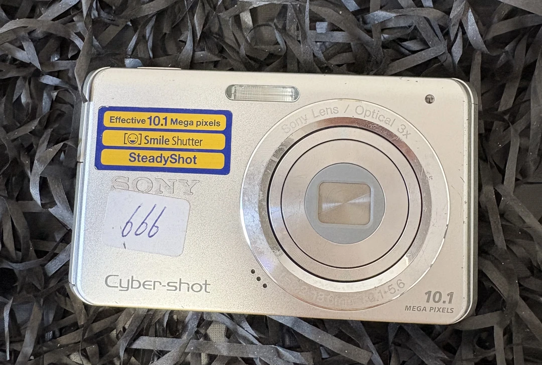 95新 Sony/索尼 w180—出片冷白清晰有质感1010w像素3x光学