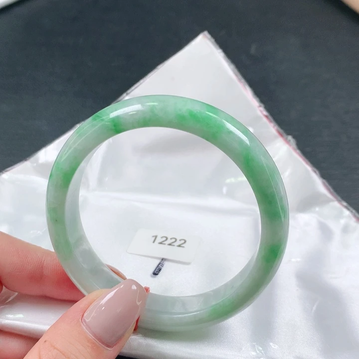 A***月翡翠手镯未镶嵌天然翡翠手镯01