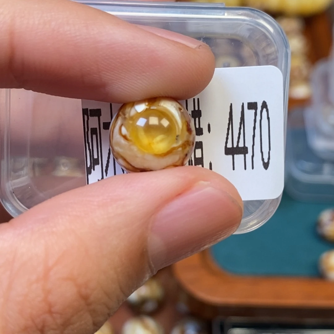 洛***力把件猴头核桃沁色圆珠老型4470