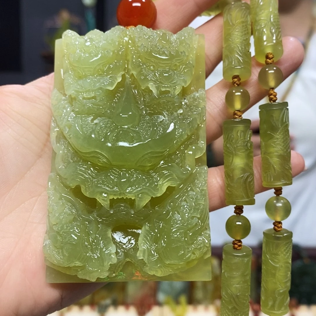 未镶嵌岫玉挂件吊坠