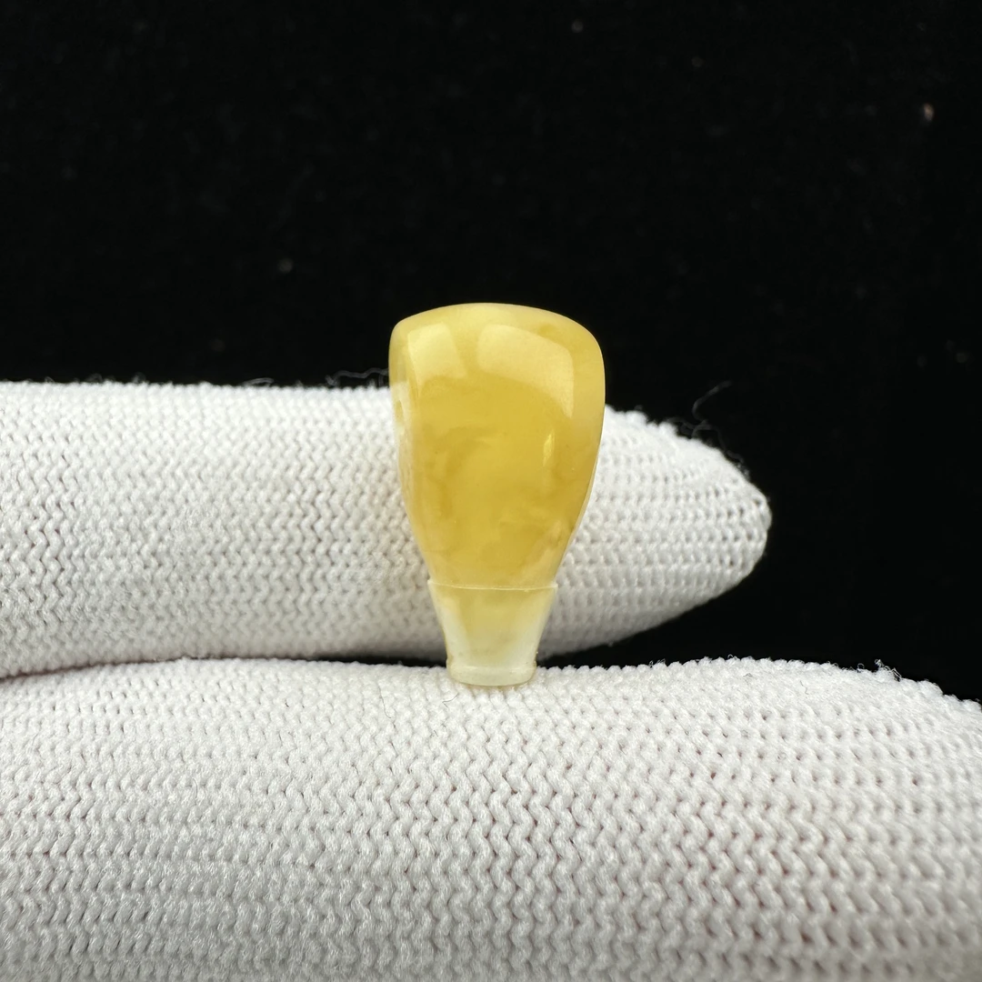 Y2166天然原矿蜜蜡三通11x21mm 1.3克支持复检假一赔四