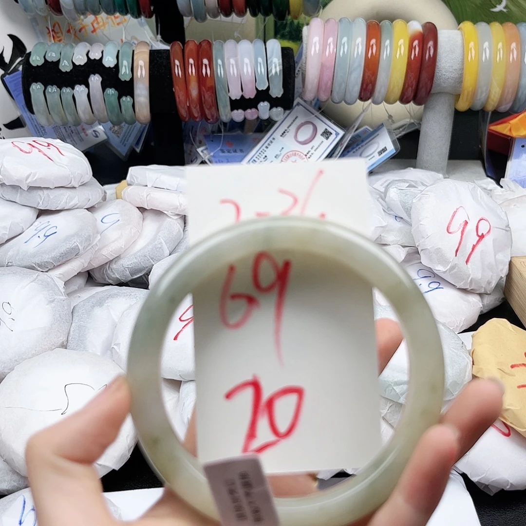 未镶嵌手镯石英质玉2.36