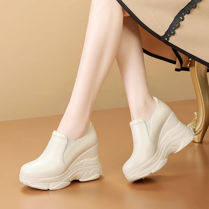 9.5cm小个子百搭高跟坡跟鞋2025新款一脚蹬深口皮鞋休闲厚底单鞋