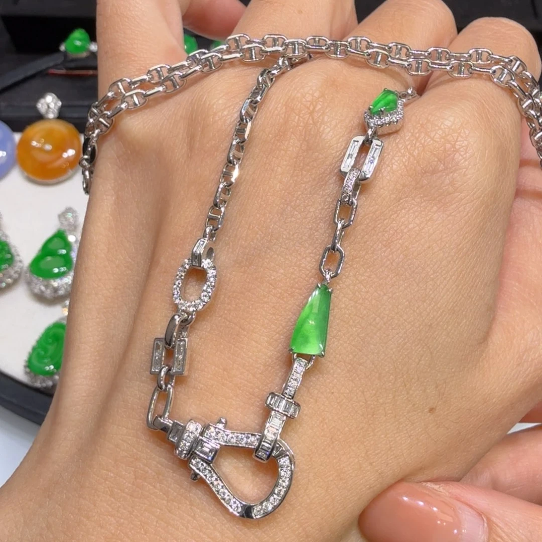 翡翠18K金镶嵌颈饰收到货48小时鉴赏期