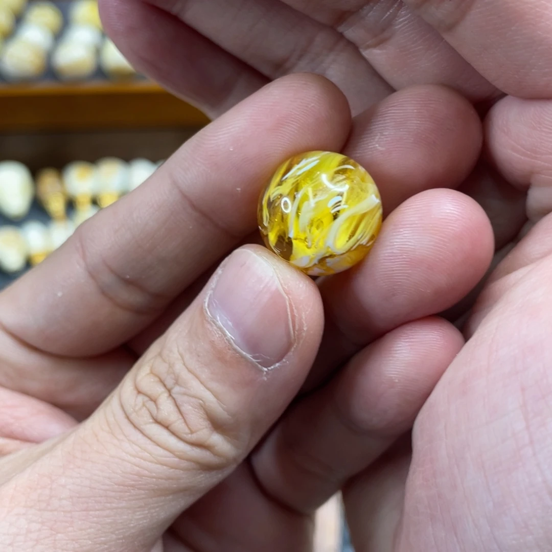 花***.琥珀未镶嵌裸石16.5毫米拉丝圆珠
