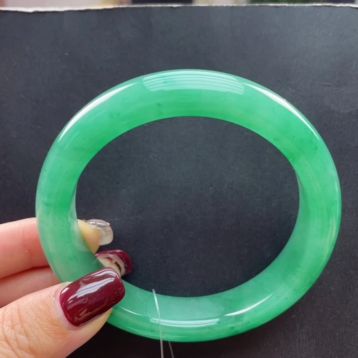 石英质玉手镯未镶嵌韵