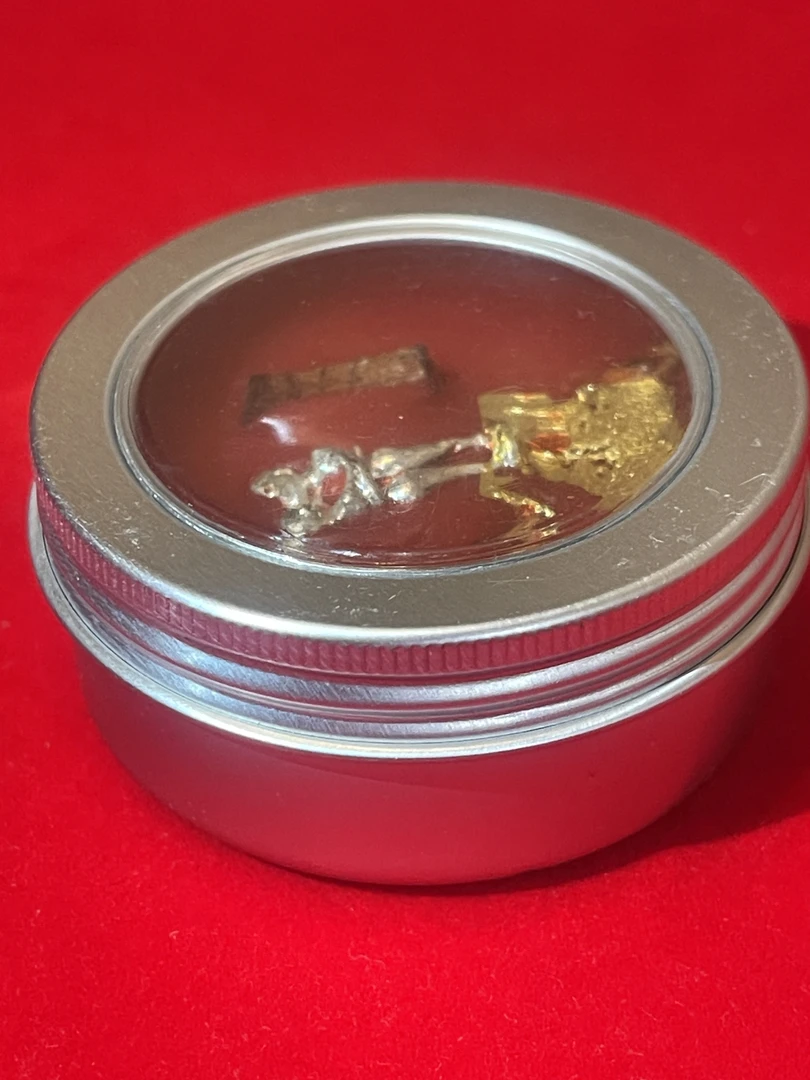 无品牌泰国泰北鲁士朗德红色燕通爱情米哆膏