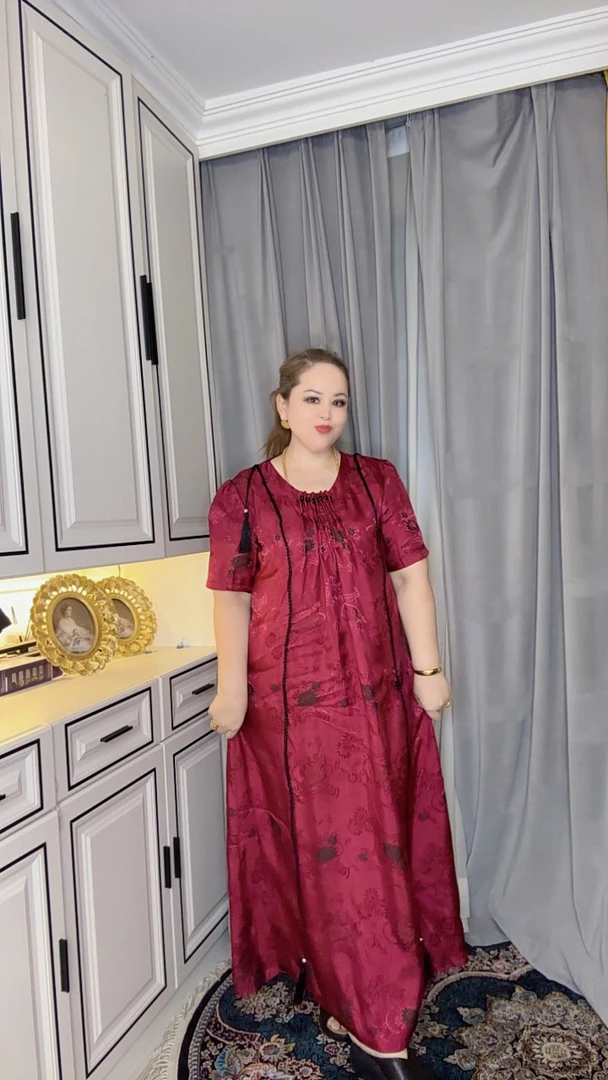 时尚白塔显瘦气质休闲短袖连衣裙（ جىڭ ئەڭگىلىشم كۆينەك)