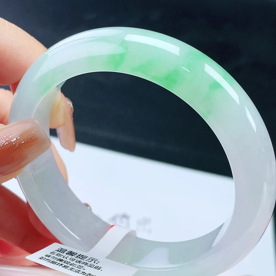 未镶嵌手镯翡翠58轮胎