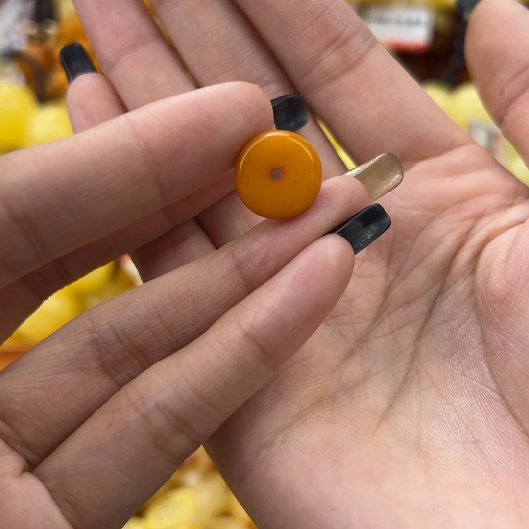 琥珀珠宝奇石未镶嵌