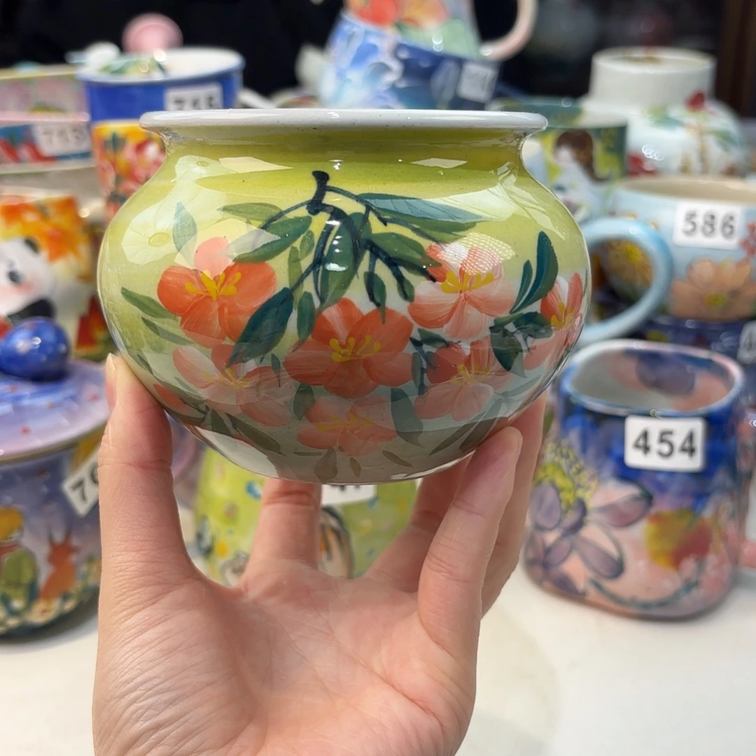 瓷片兔兔好可爱呀打个