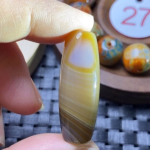 未镶嵌颈饰玛瑙/玉髓心**树