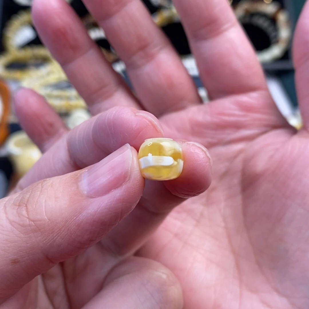 裸石蜜蜡未镶嵌金瓷白溶洞老型单珠9.6