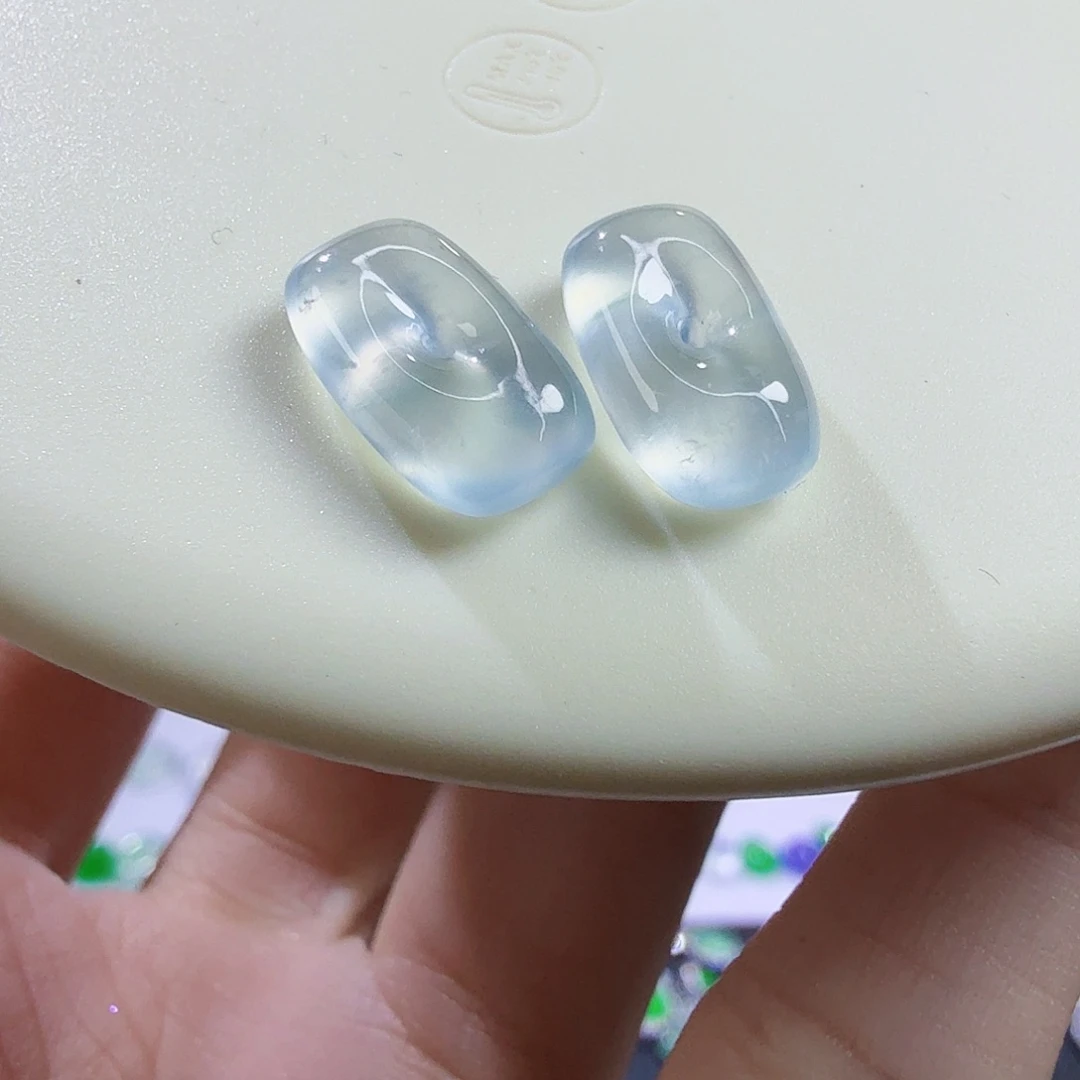 翡翠未镶嵌颈饰方扣一对