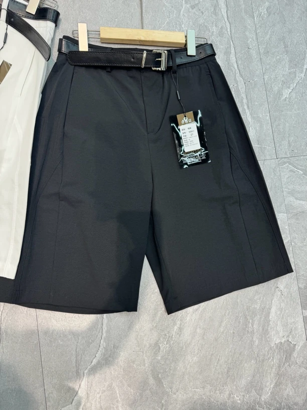 夏季纯色基础工装立体剪裁六分女短裤