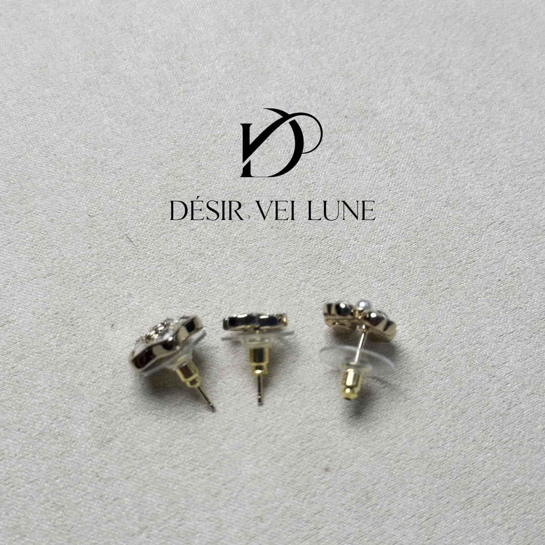 铜合金仿珍珠耳饰 耳钉轻奢时尚6420