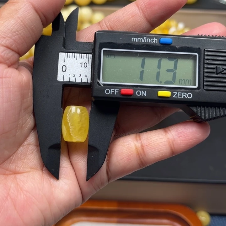 琥珀未镶嵌珠宝奇石M22号11+蜜蜡桶珠
