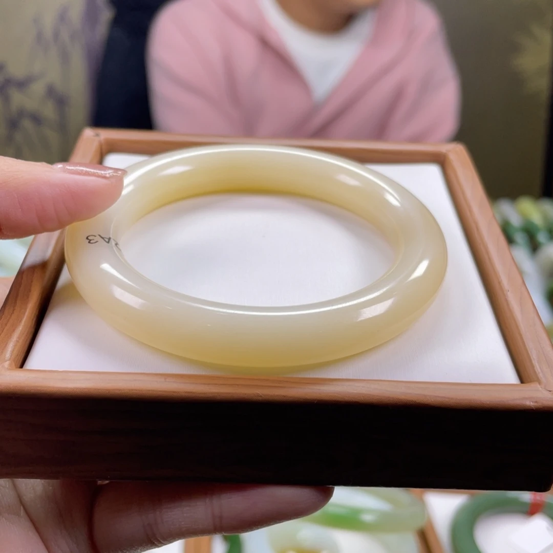 和田玉未镶嵌手镯57圆条