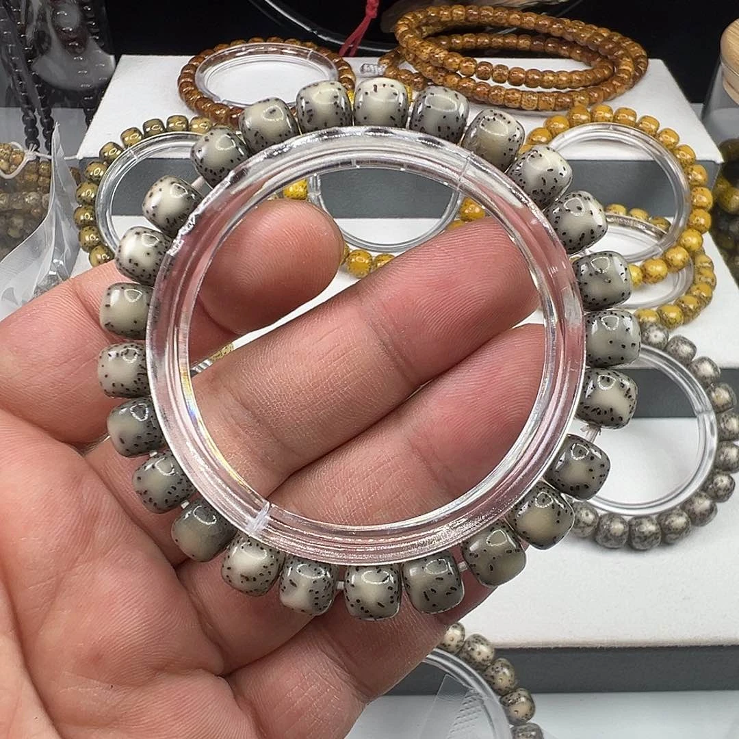 星月菩提手串石玉料9×8侧留白帝王绿