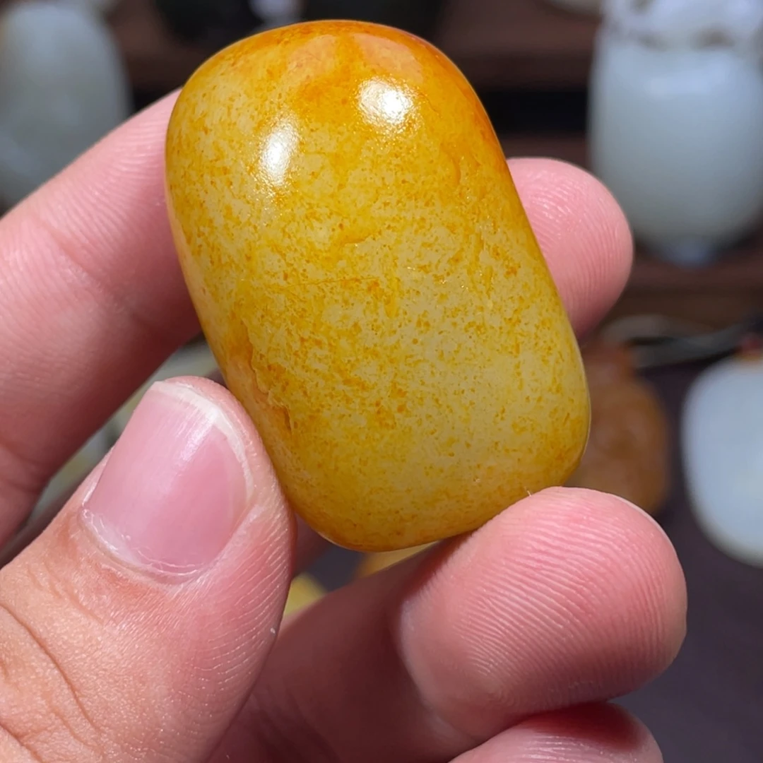 颈饰未镶嵌和田玉（糖玉）