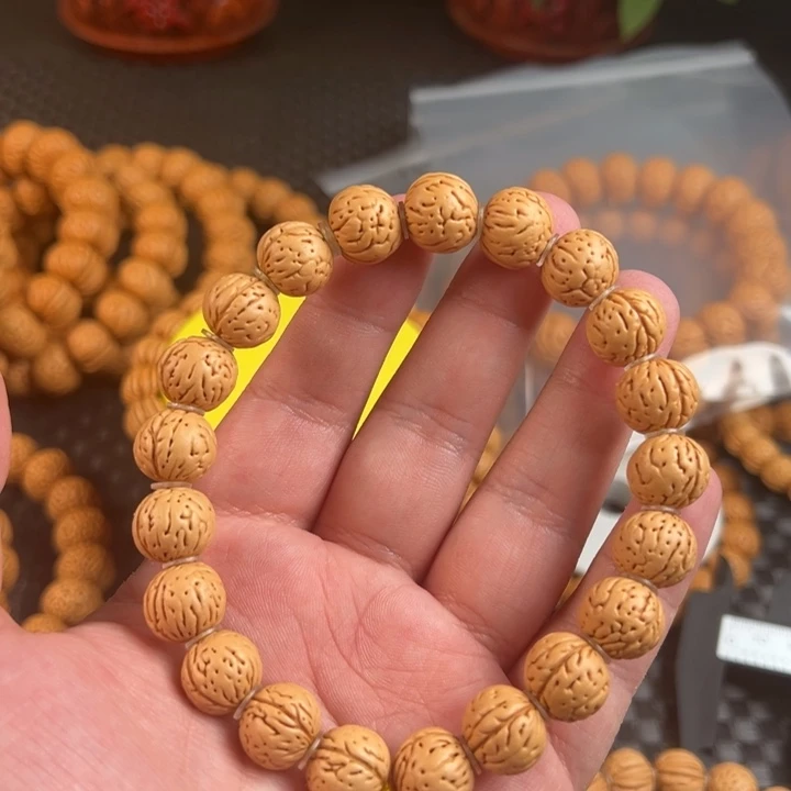 ****鹏桃核手串野生奶油小金豆