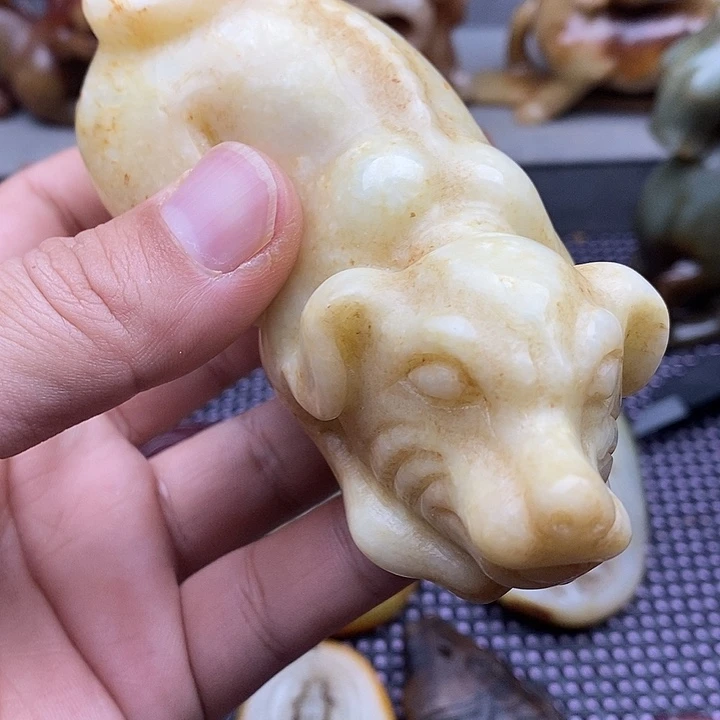 未镶嵌蛇纹石玉颈饰