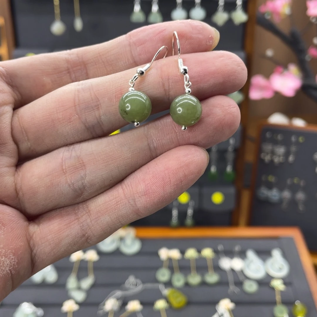 和田玉耳饰银S925镶嵌我****孩