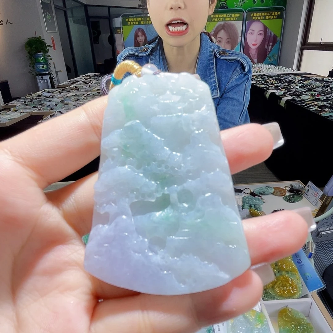 颈饰未镶嵌翡翠一个