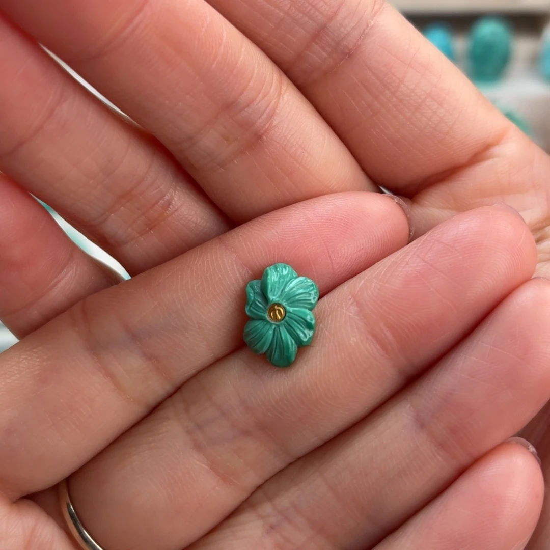 绿松石未镶嵌珠宝奇石