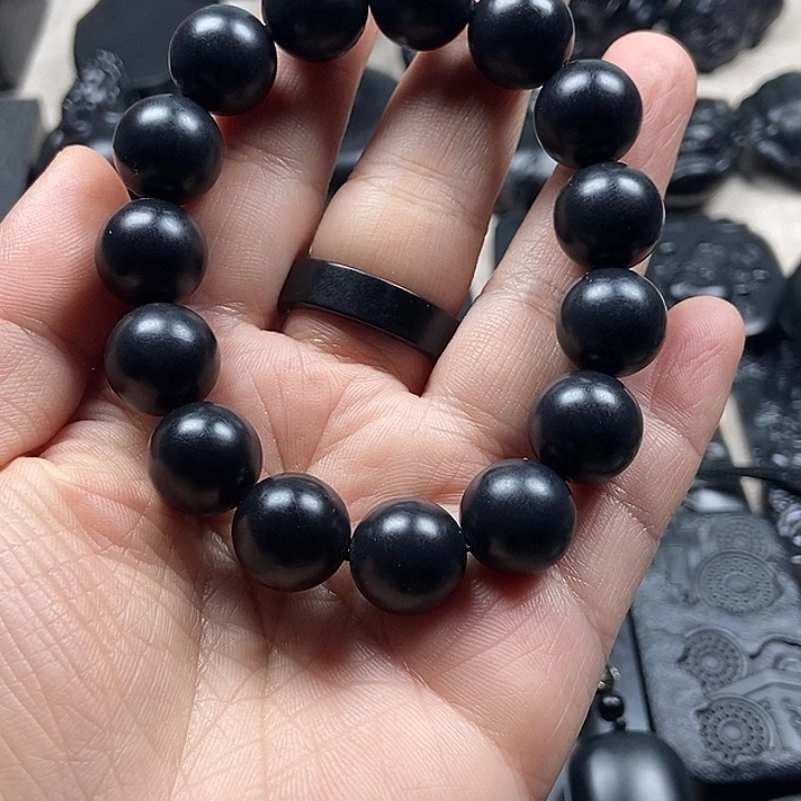 無***彡和田玉（墨玉）未镶嵌颈饰