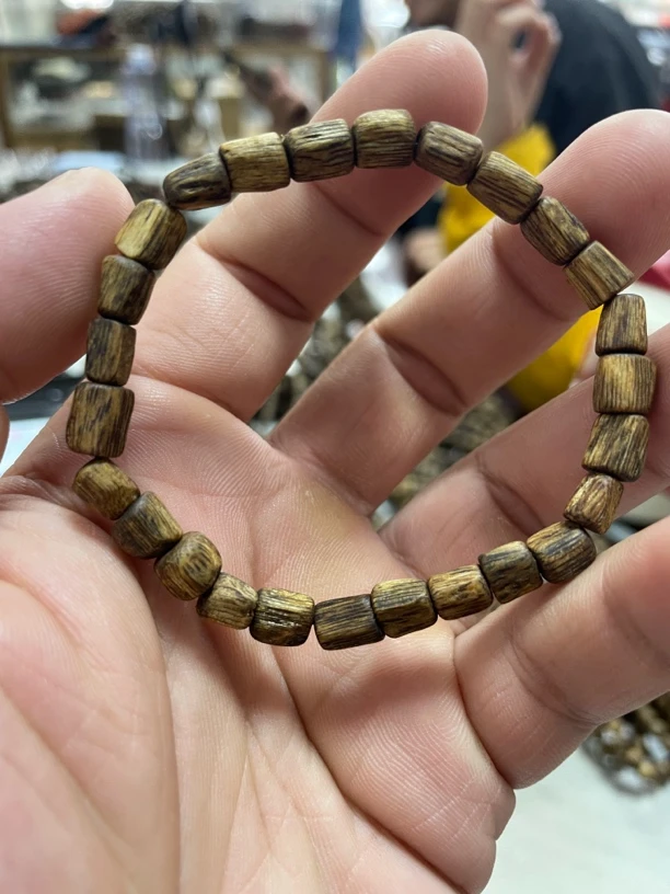 黄金叶海南奇楠沉香随型单圈手串3g+ 025020
