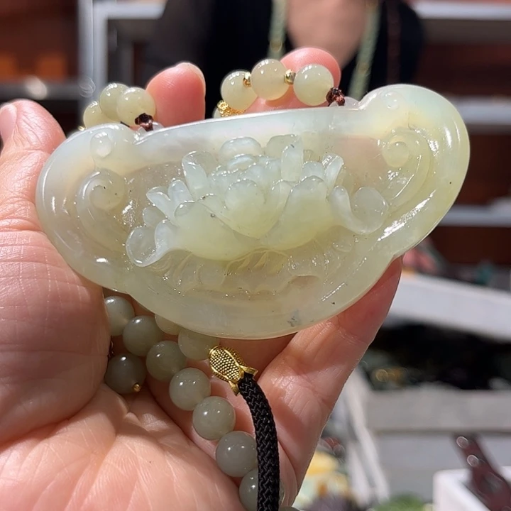 岫玉未镶嵌毛衣链