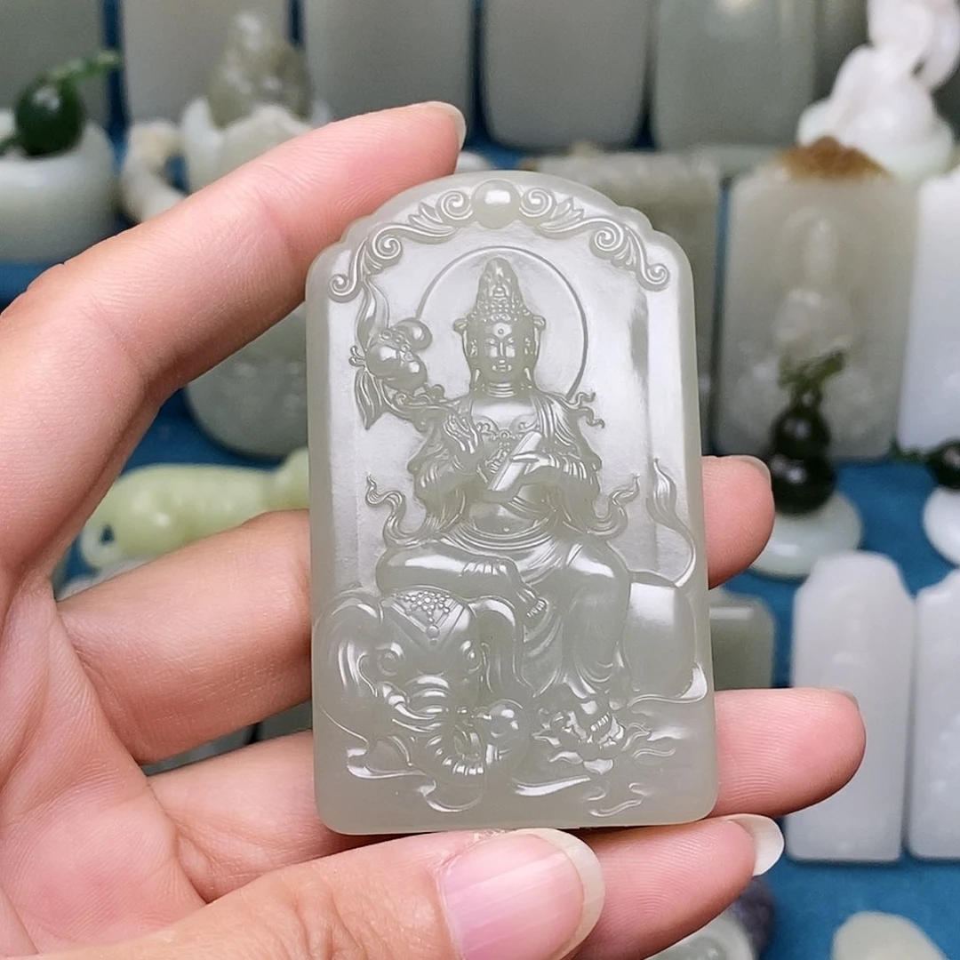 颈饰未镶嵌和田玉（糖玉）