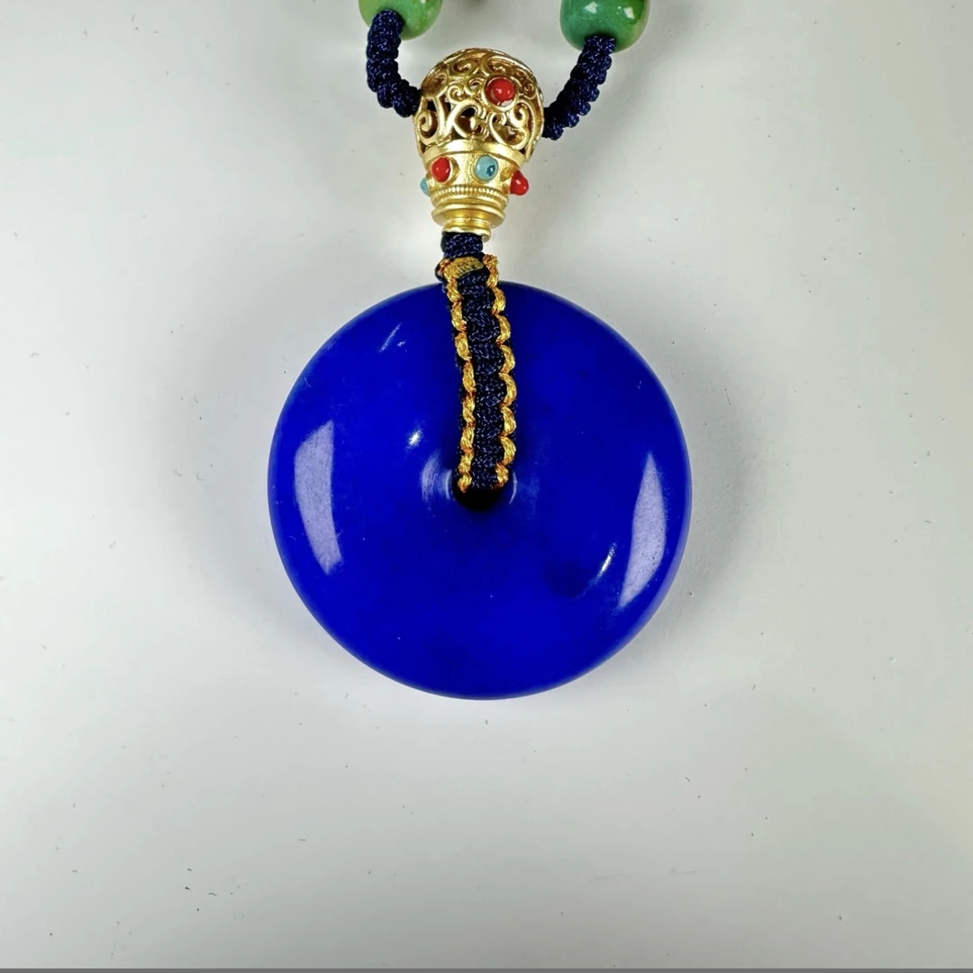 H004轻奢舒俱来吊坠 多样性发其一