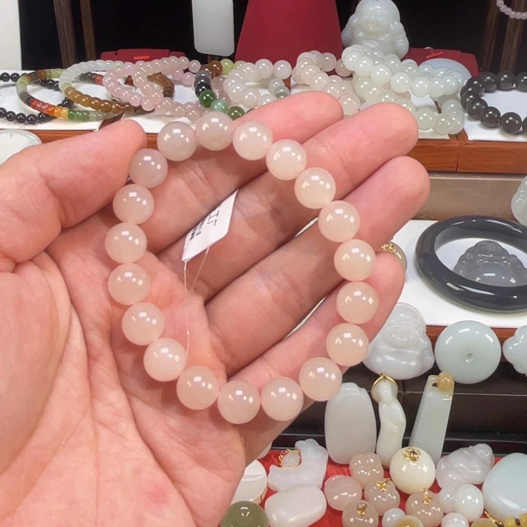 和田玉未镶嵌颈饰M****?