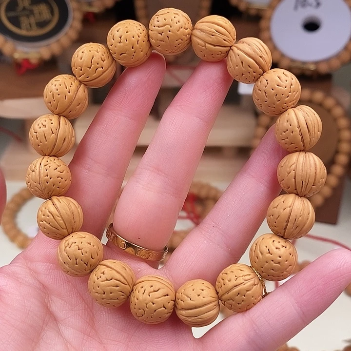 桃核手串开心边尺13尺寸误差0.5mm之间