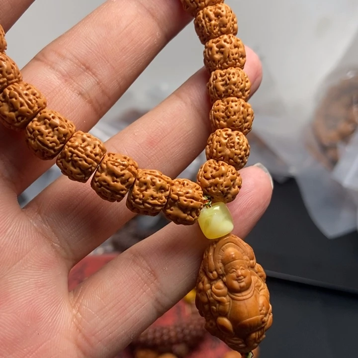 猴头核桃吊坠橄榄