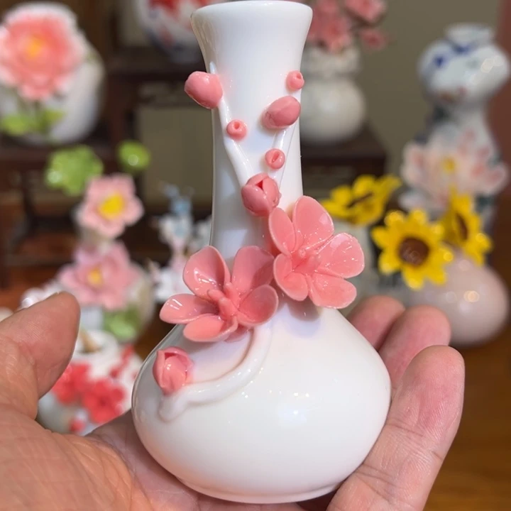 手工精致陶瓷摆件