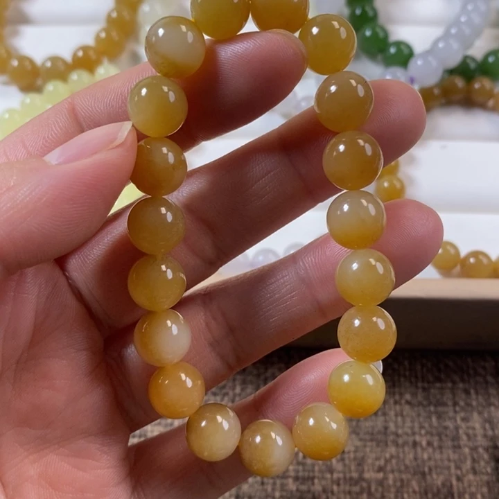 .****和田玉未镶嵌手串