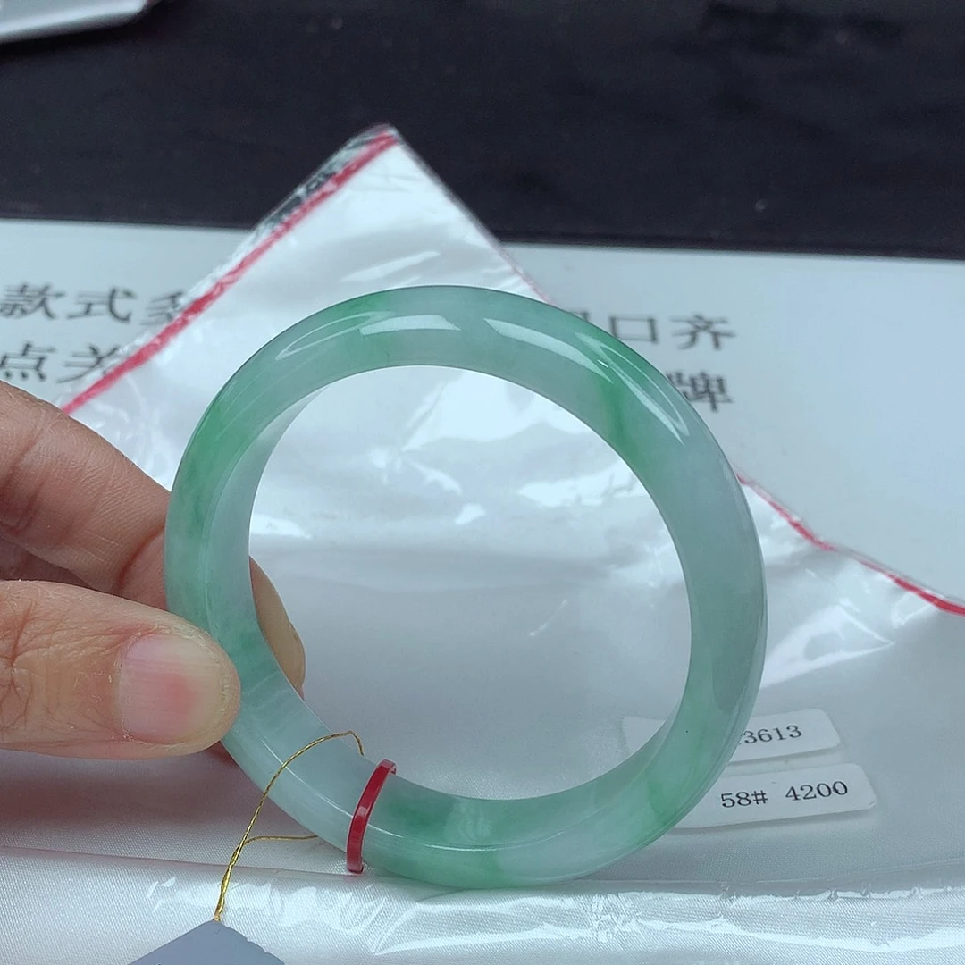 翡翠手镯未镶嵌58圈3613