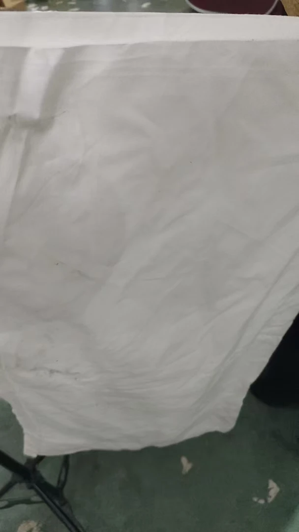 白色枕套发1对瑕疵