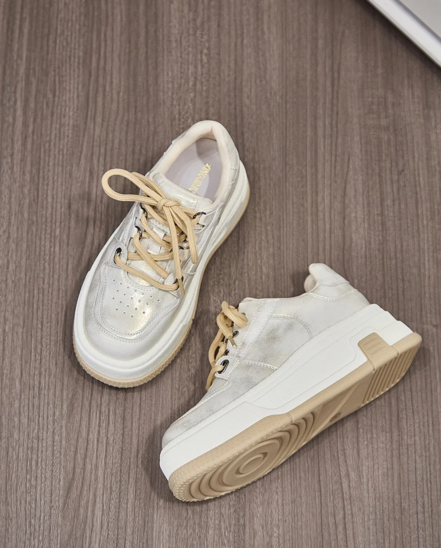 51692 2025女款时尚厚底休闲鞋