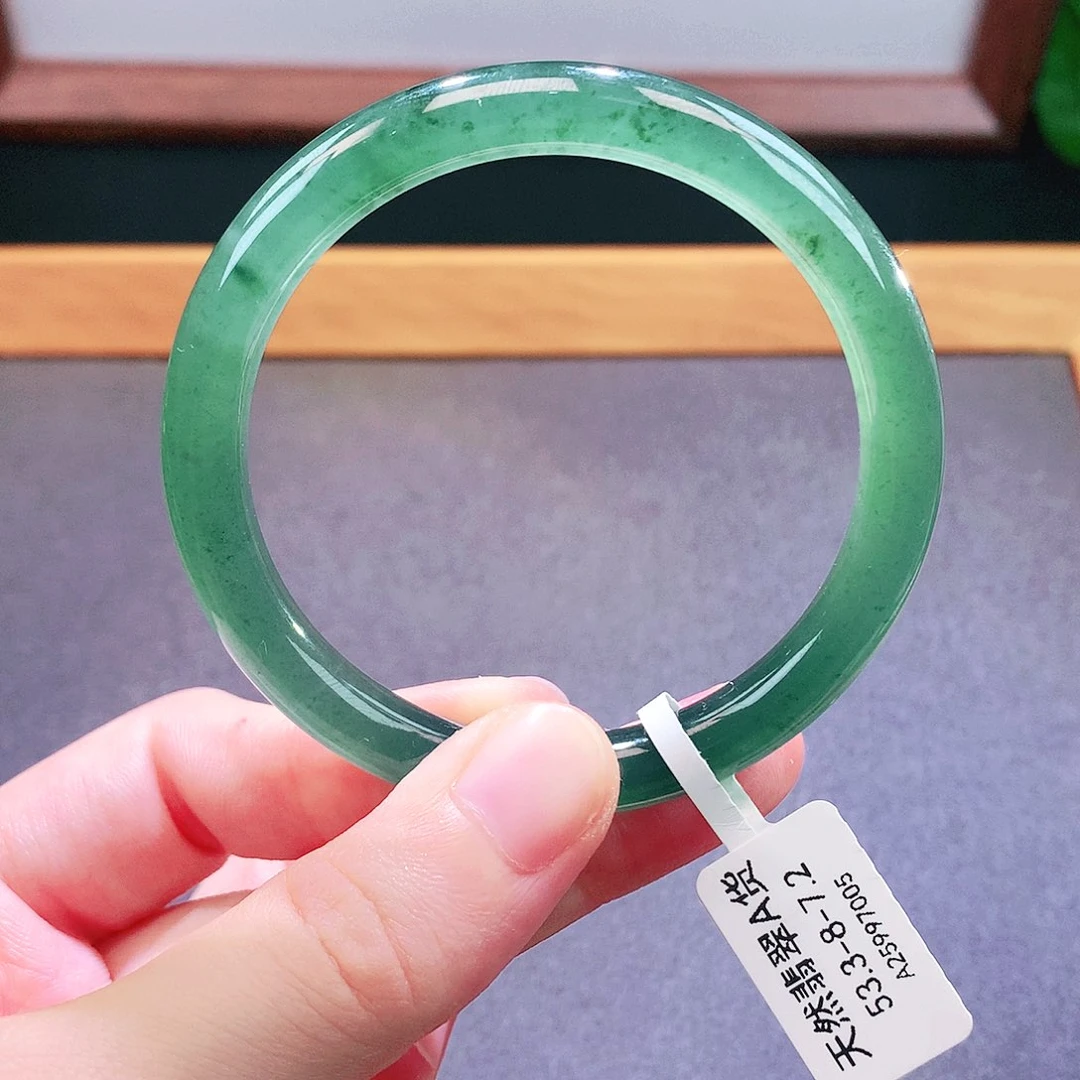 未镶嵌手镯翡翠天然翡翠