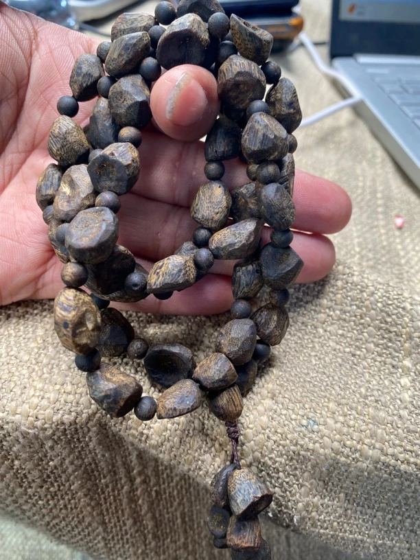 沉香手串树钉隔珠沉水保38克S008