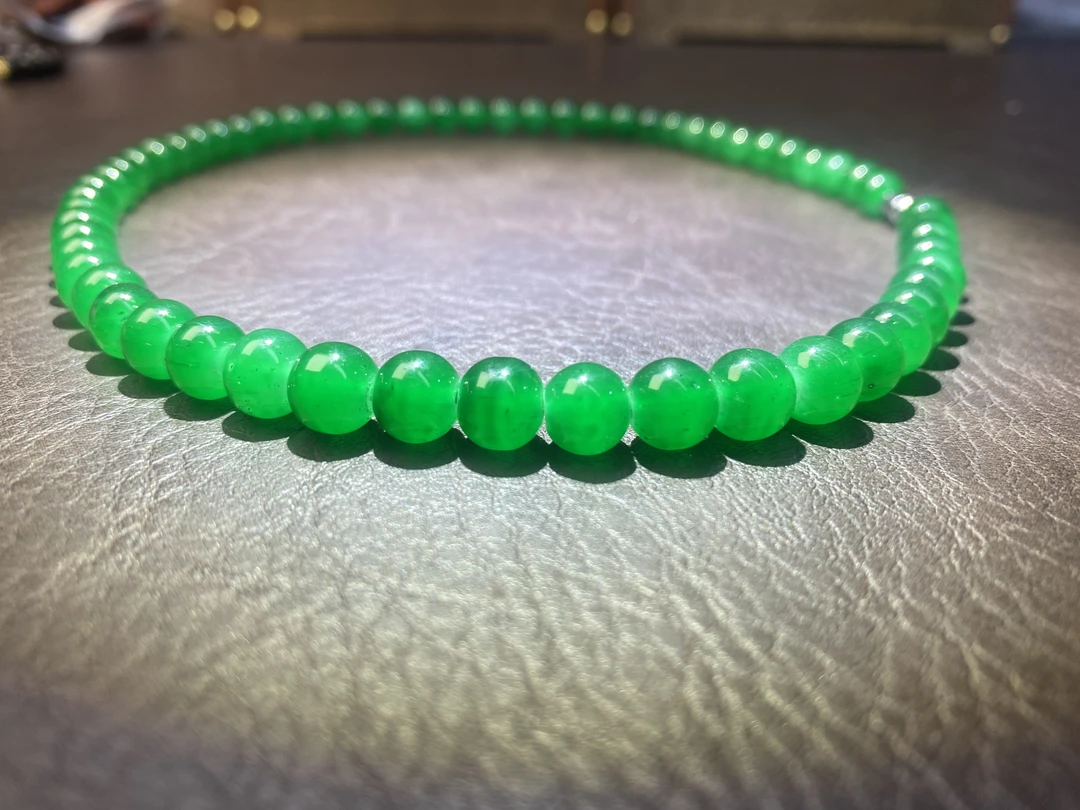 536天然绿精品项链yw536（无礼盒