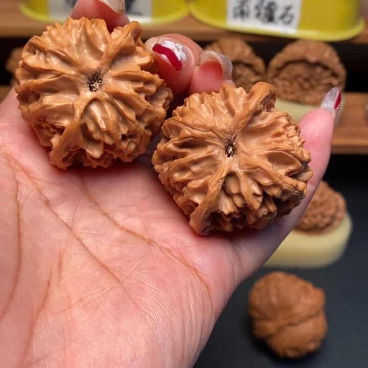 文玩核桃吊坠43全品苹果园