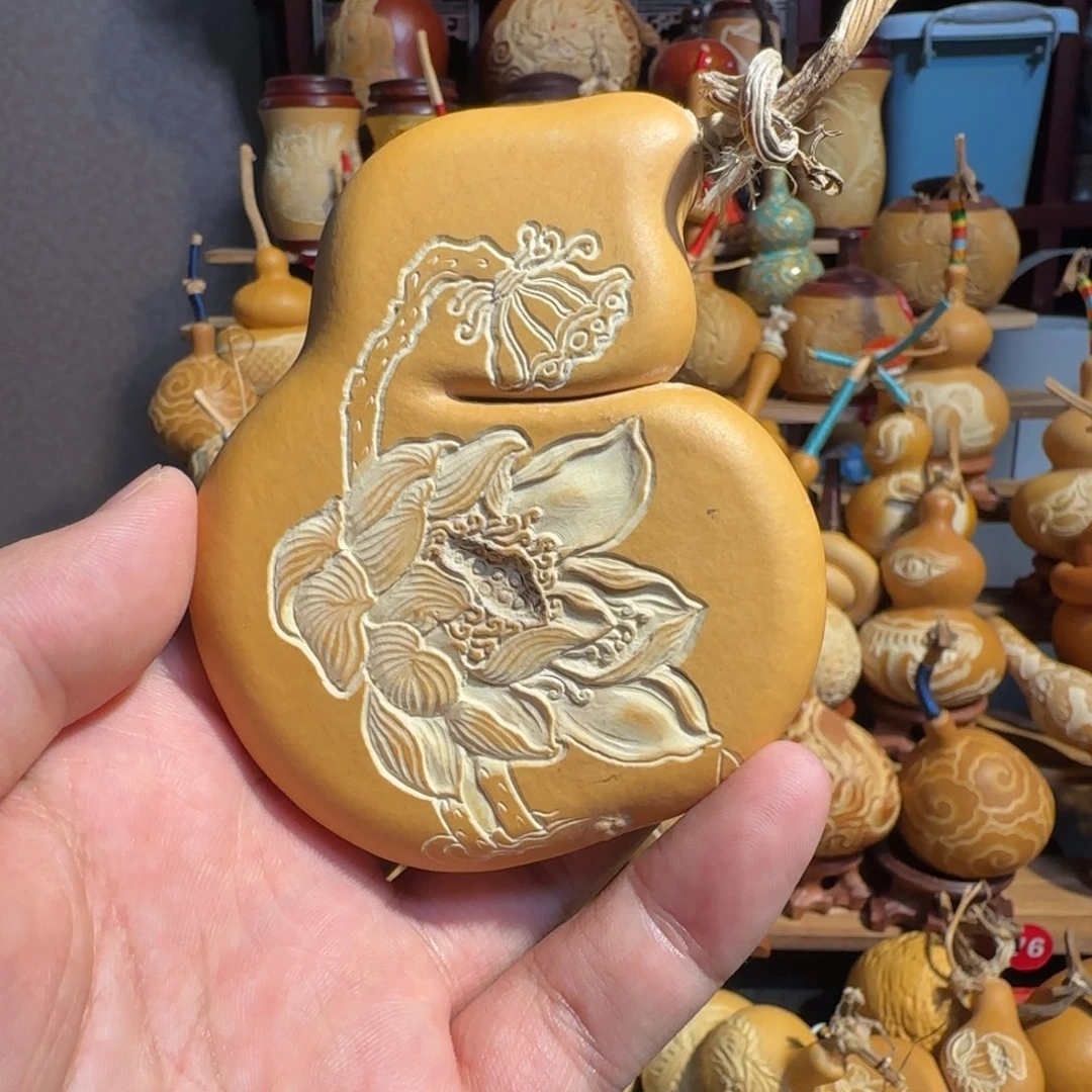 有机玻璃贴肚蚂蚁夹板荷花雕刻